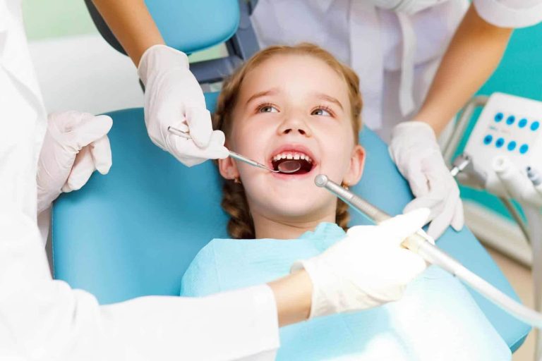 10 Essential Tips for Keeping Your Teeth Healthy Every Day